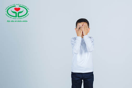Triệu chứng cơn động kinh ở trẻ em có thể xuất hiện cục bộ ở một vị trí
