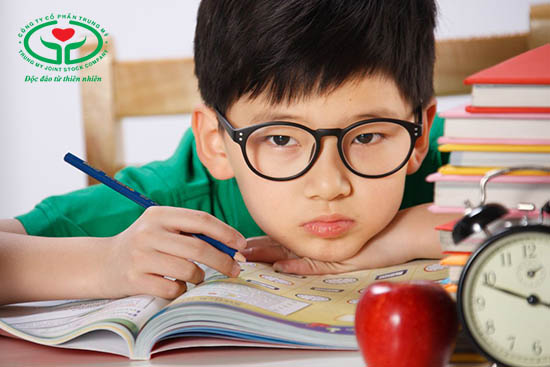 Cận thị là tật khúc xạ phổ biến ở trẻ em
